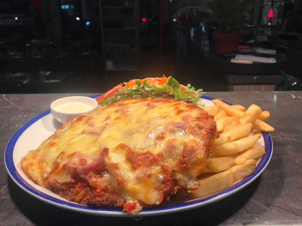 8 Sisters Cafe and Grill Eclectic restaurant in Bendigo - photo 4