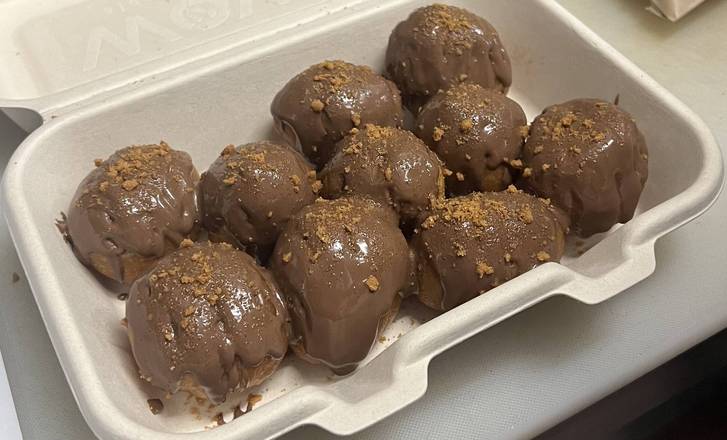 Nutella Deluxe Loukoumades