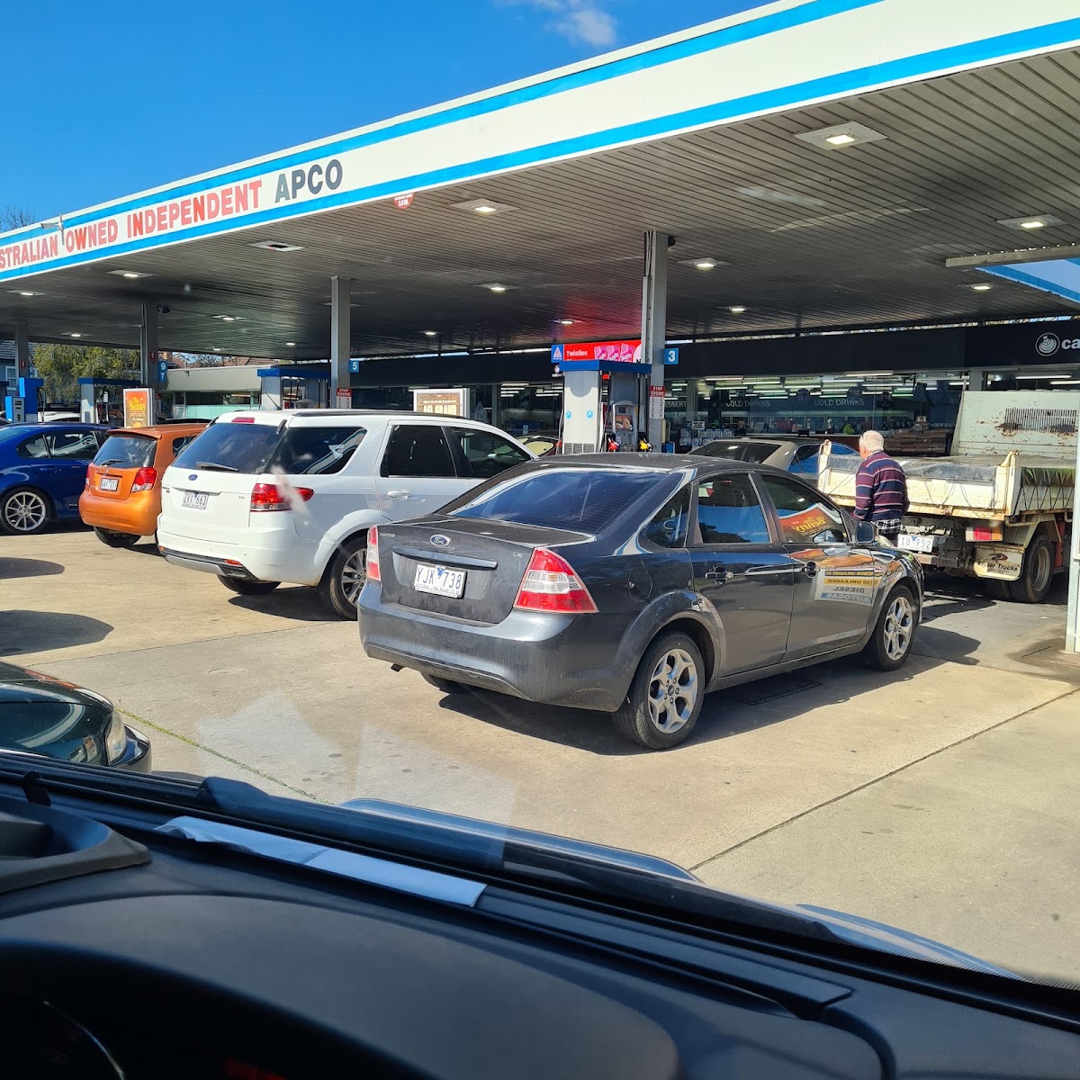 APCO Kangaroo Flat Petrol Station in Bendigo - photo 2