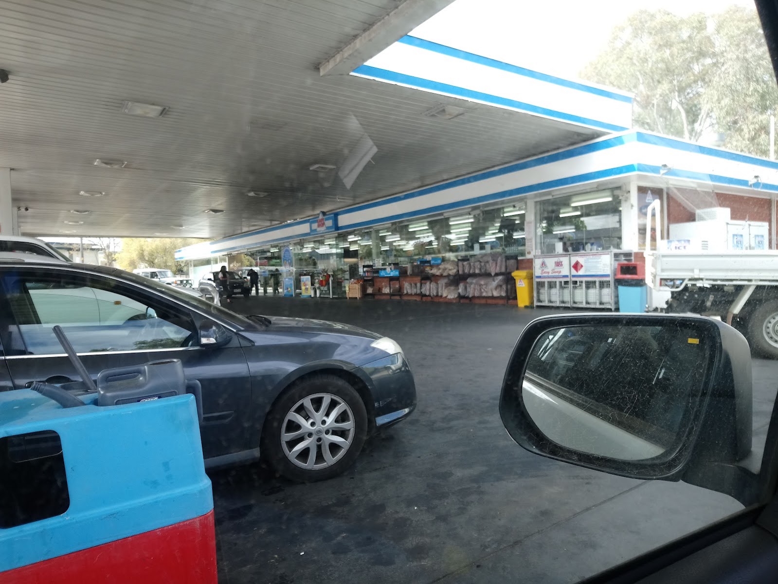 APCO Kangaroo Flat Petrol Station in Bendigo - photo 3