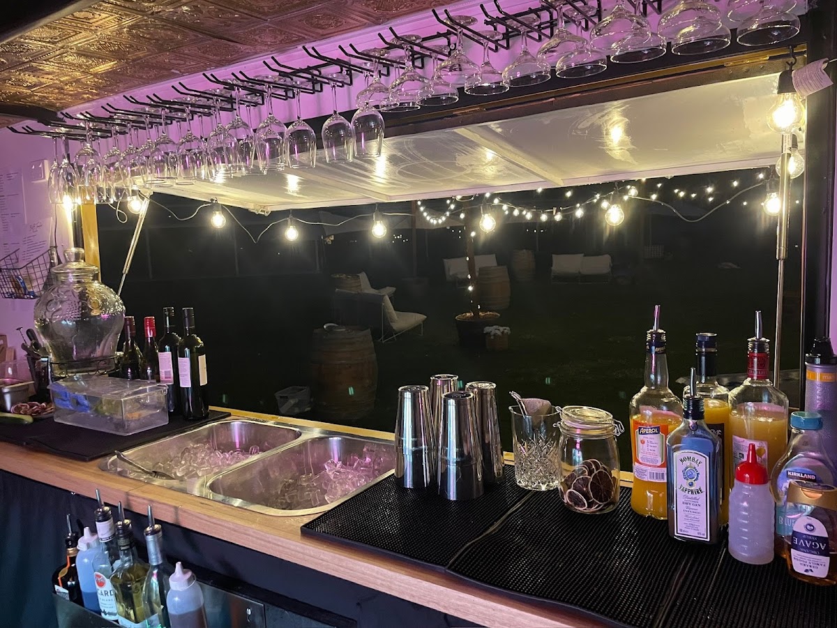 B&B Bar Hire Caravan Bar