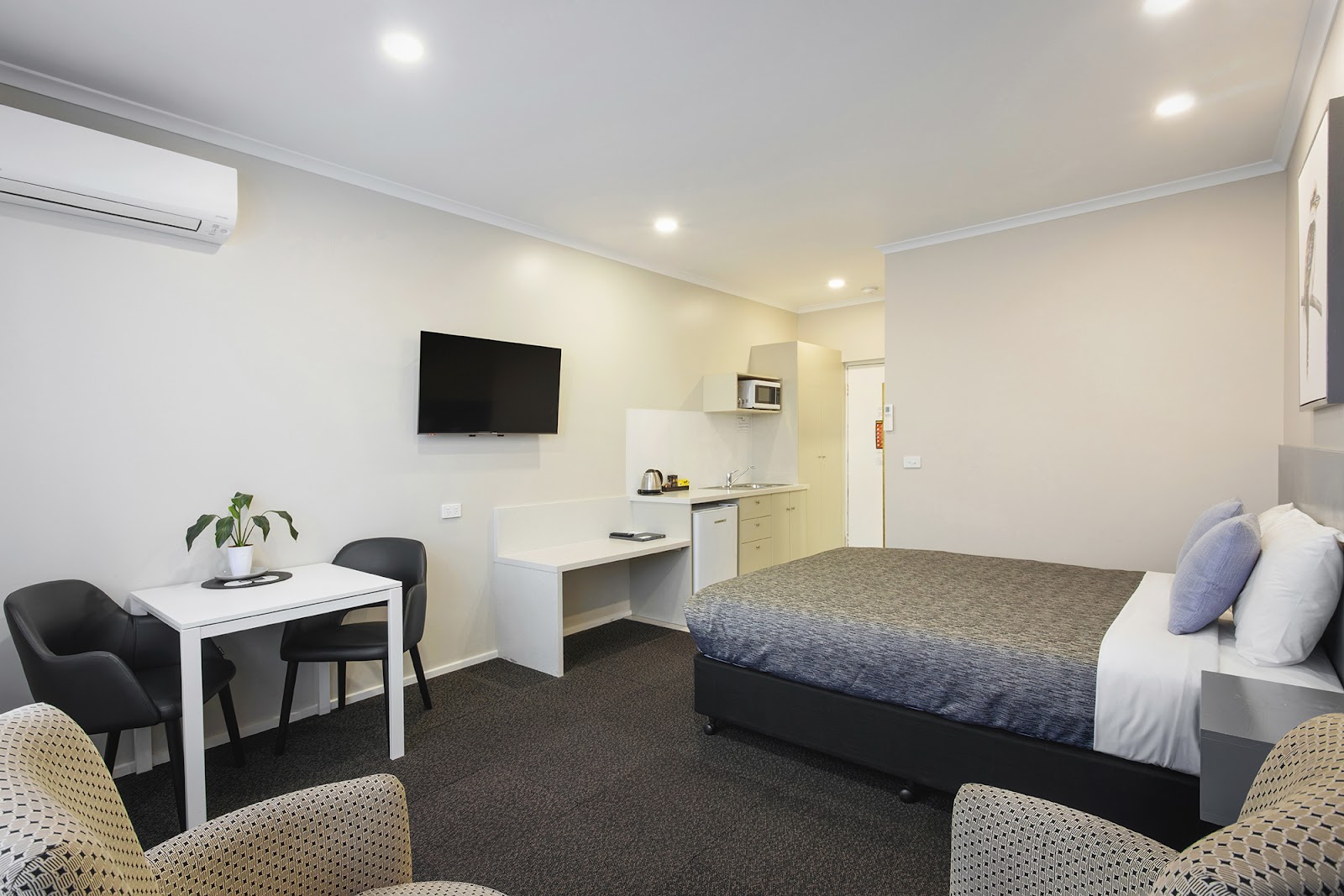 Central Deborah Motel Motel in Bendigo - photo 3