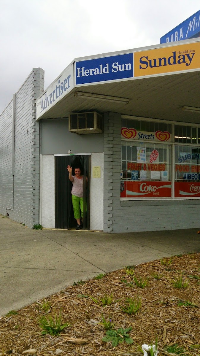 Donnybrook Road Milkbar, Food Emporium & Deli General store in Geelong - exterior