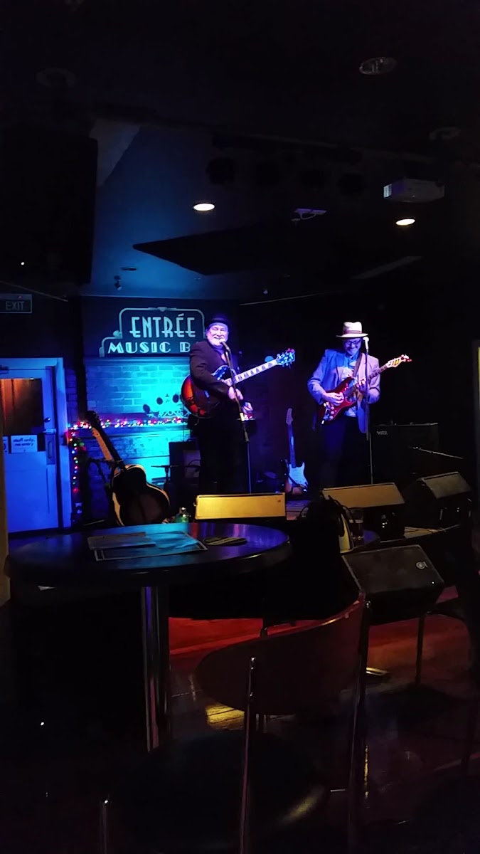 Entrée Music Bar - Live Music Bar in Bendigo