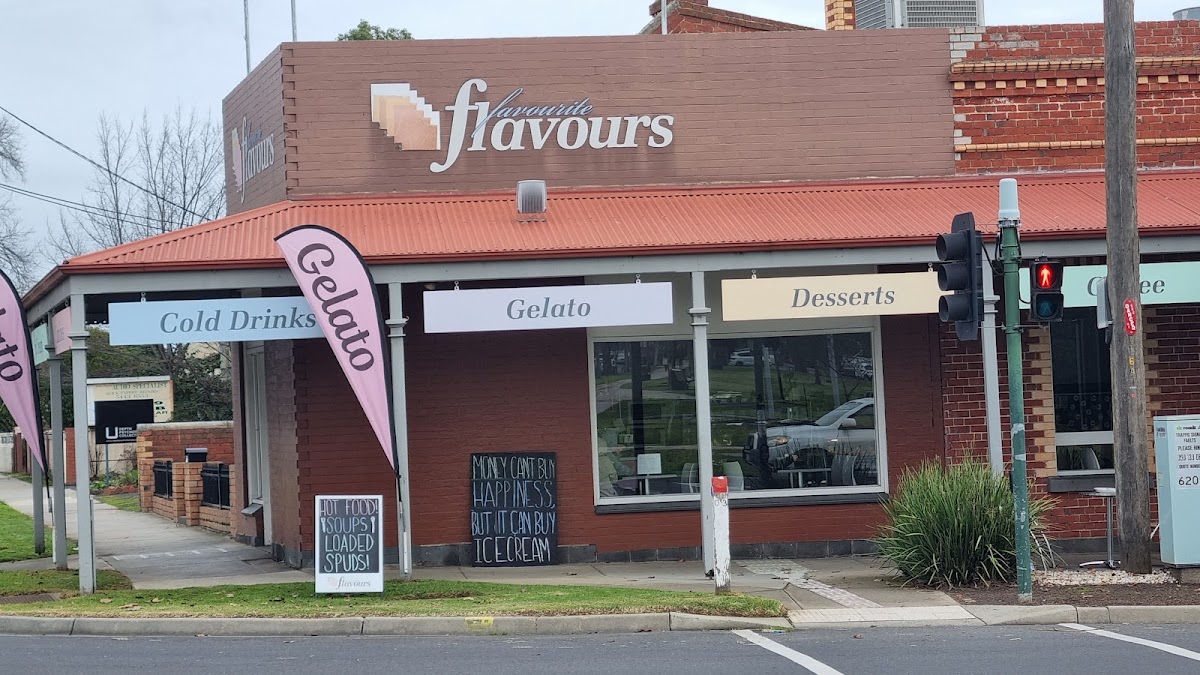 Favourite Flavours Ice cream shop in Bendigo - exterior
