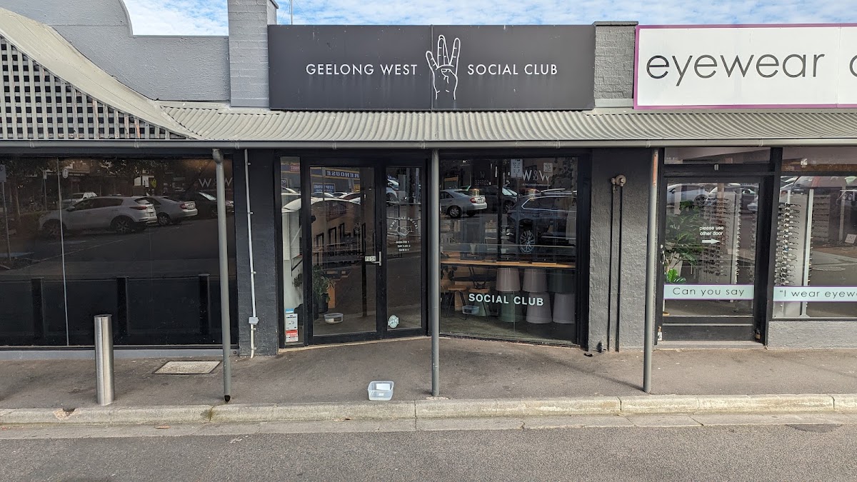 Geelong West Social Club Cafe in Geelong - exterior