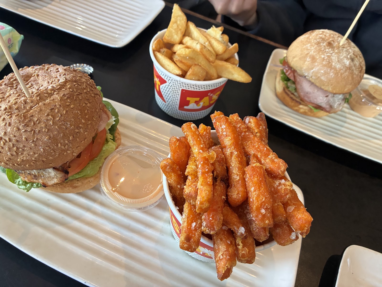 Grill'd Burgers - Bendigo Restaurant in Bendigo - photo 4