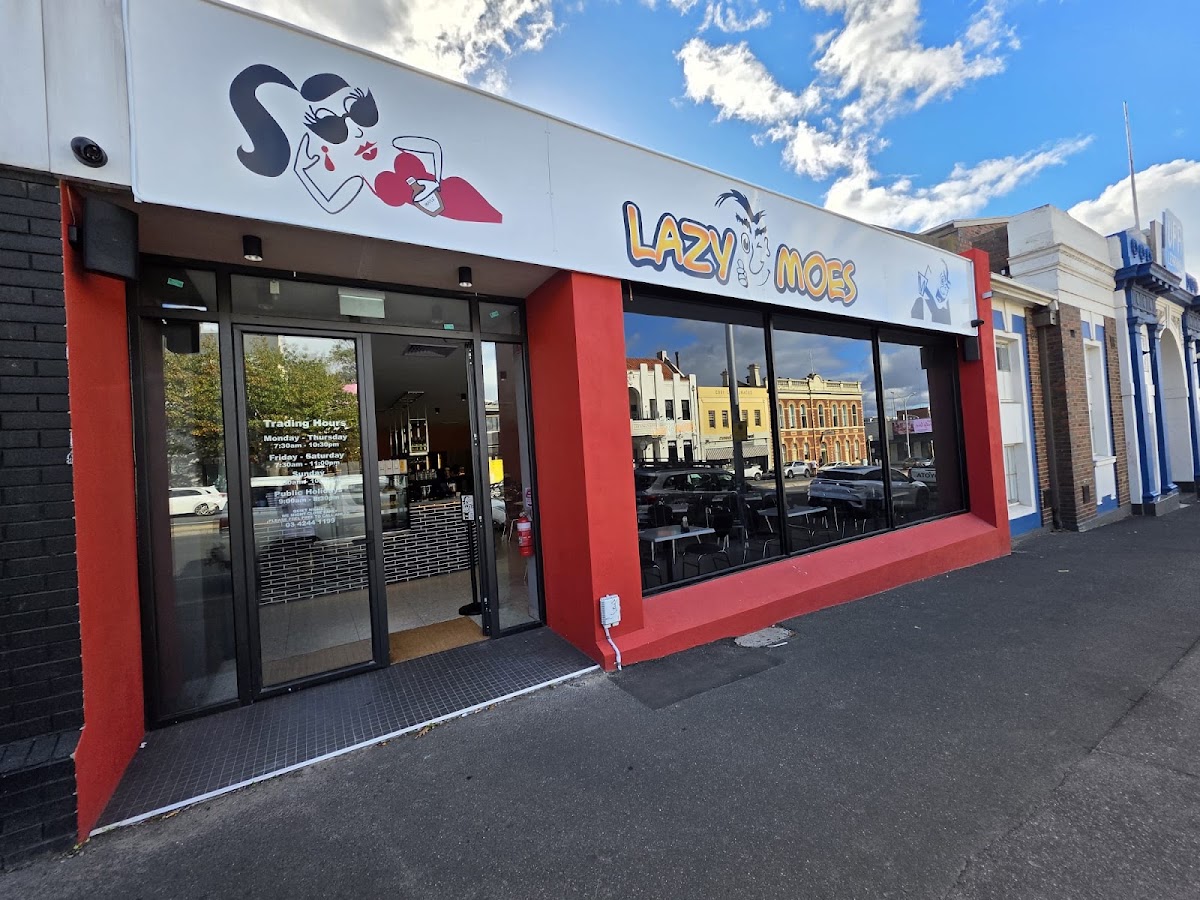 Lazy Moes Geelong Restaurant in Geelong - exterior