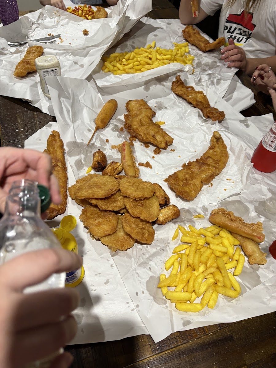 Long Gully Fish Shop Fish & chips restaurant in Bendigo - photo 4