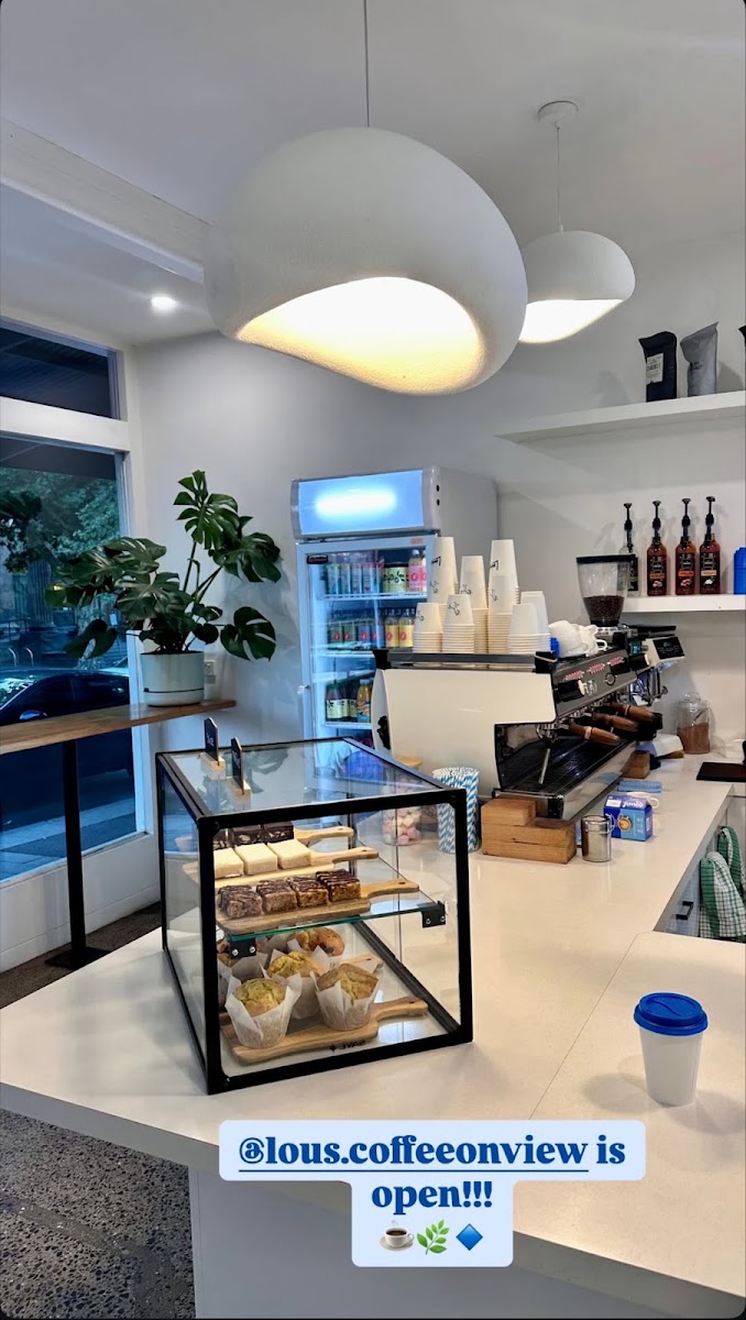 Lou's on View Cafe in Bendigo - exterior