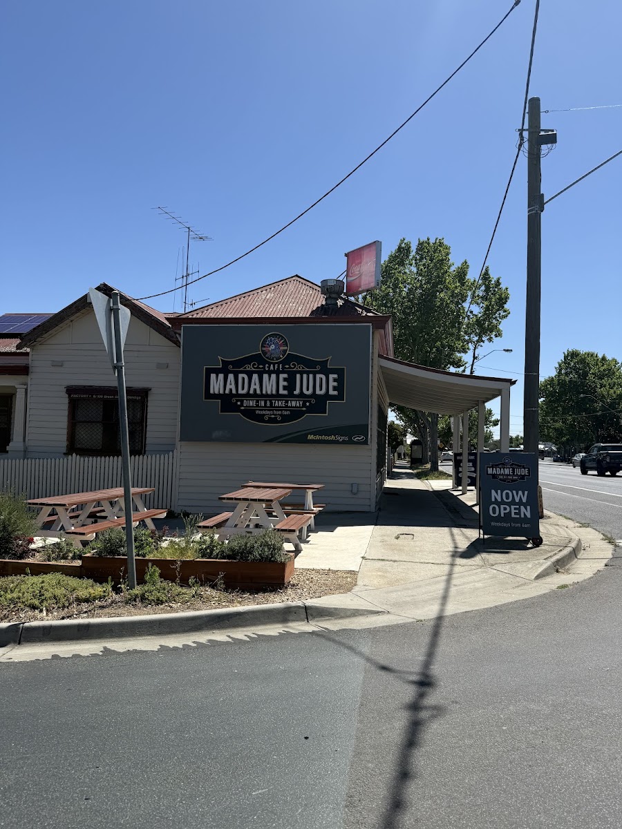 Madame Jude Cafe in Bendigo - exterior