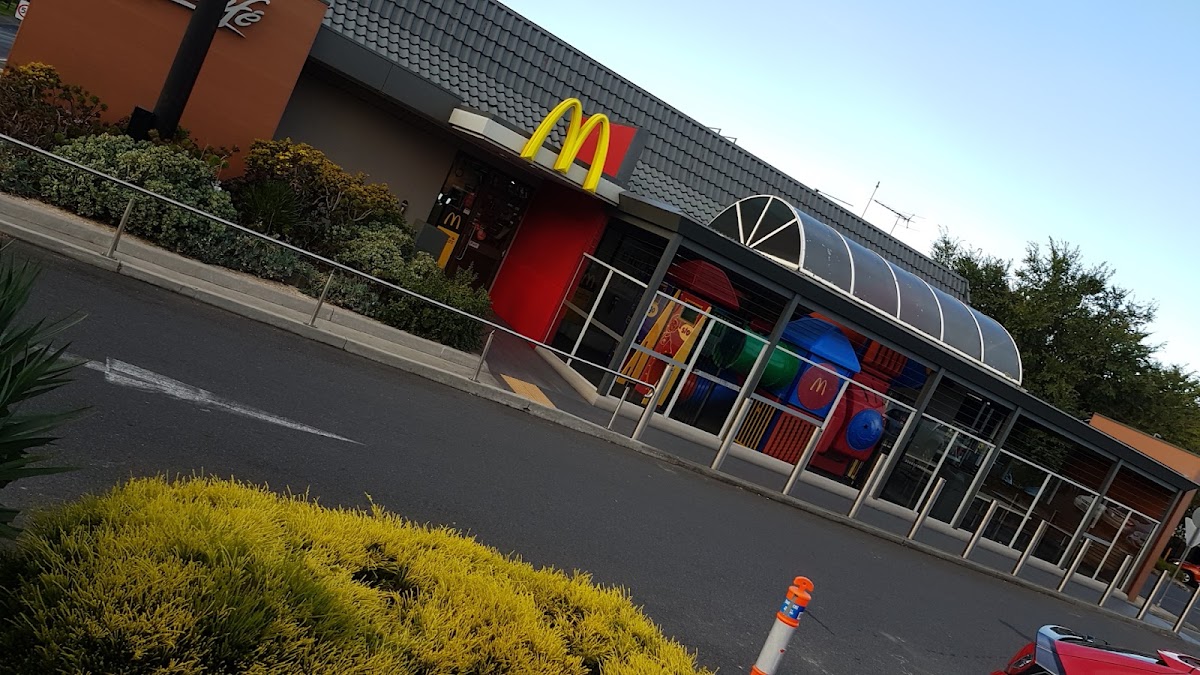 McDonald's Belmont Fast food restaurant in Geelong - exterior