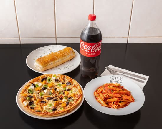 Deals Nine Family Feast at Melted Mozzarella Restaurant & Pizza Bar