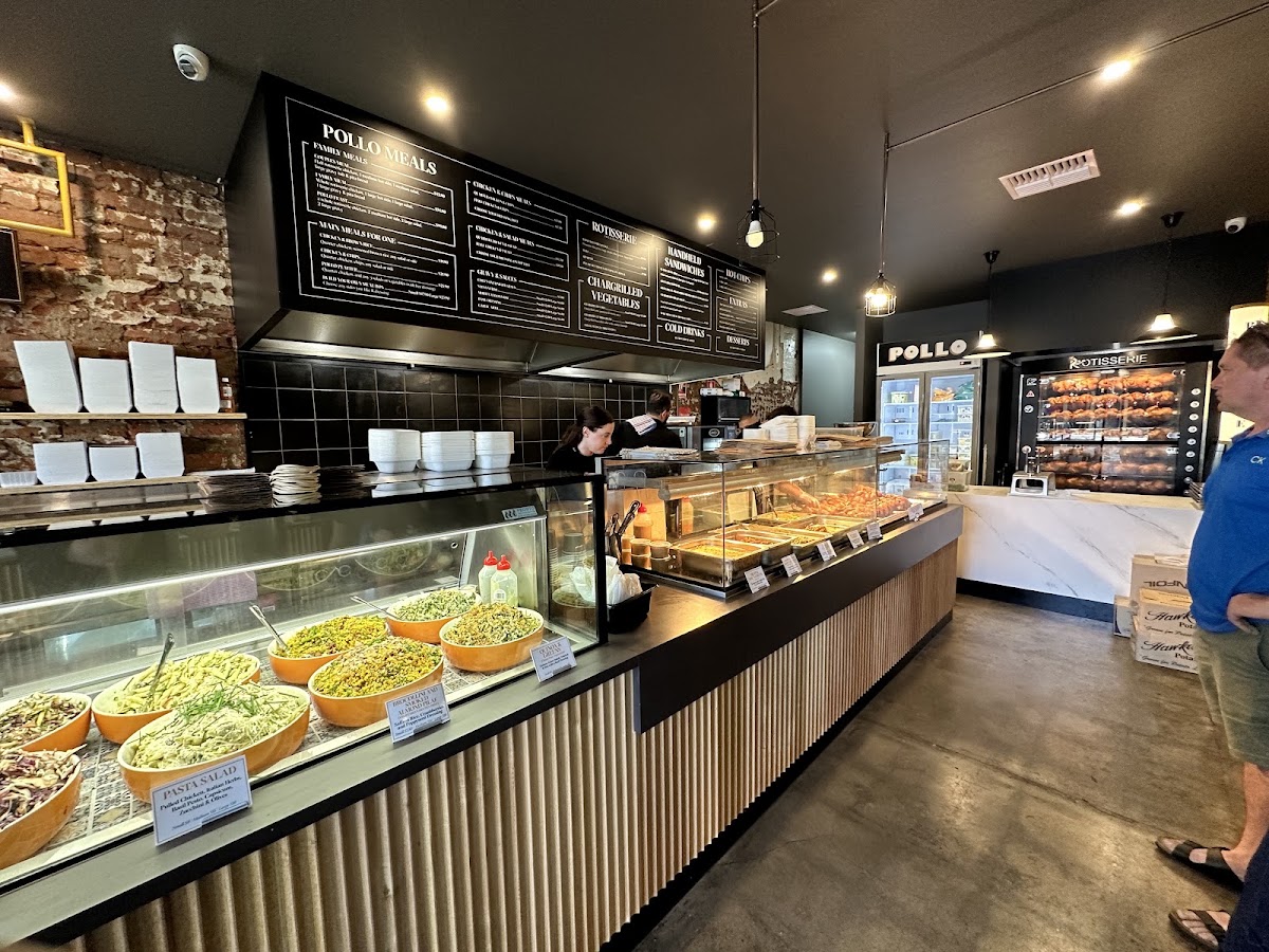 Pollo rotisserie Restaurant in Geelong - exterior