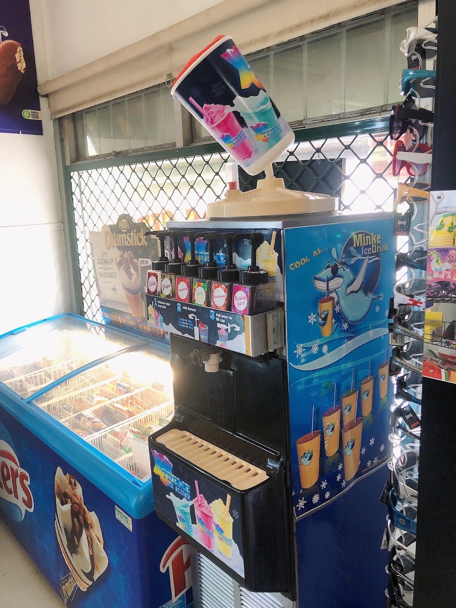 Sailors Gully Milk Bar Convenience store in Bendigo - exterior