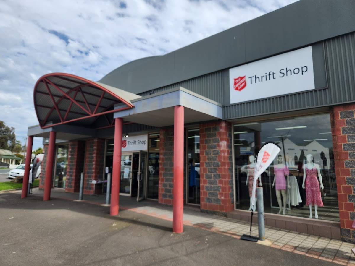 Salvos Stores Eaglehawk Op Shop in Bendigo - exterior