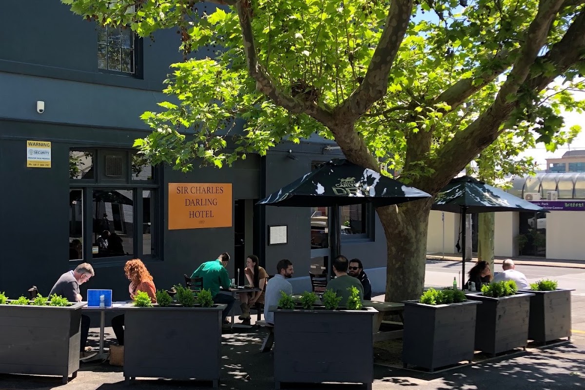Sir Charles Darling Hotel