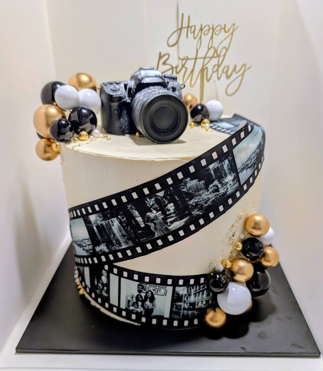 Sweet Moments by Amanda - Cake Shop in Geelong