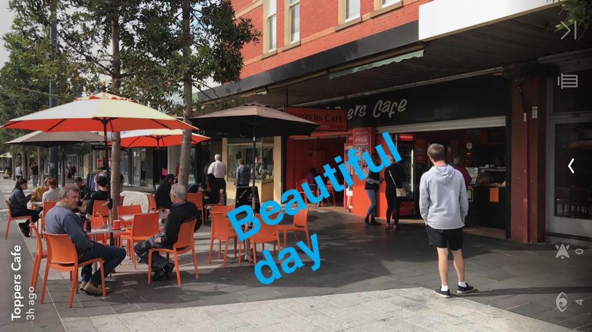 Topper Cafe Snack bar in Bendigo - exterior