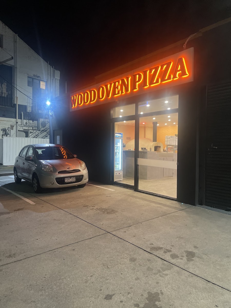 Wood Oven Pizza Pizza restaurant in Geelong - exterior